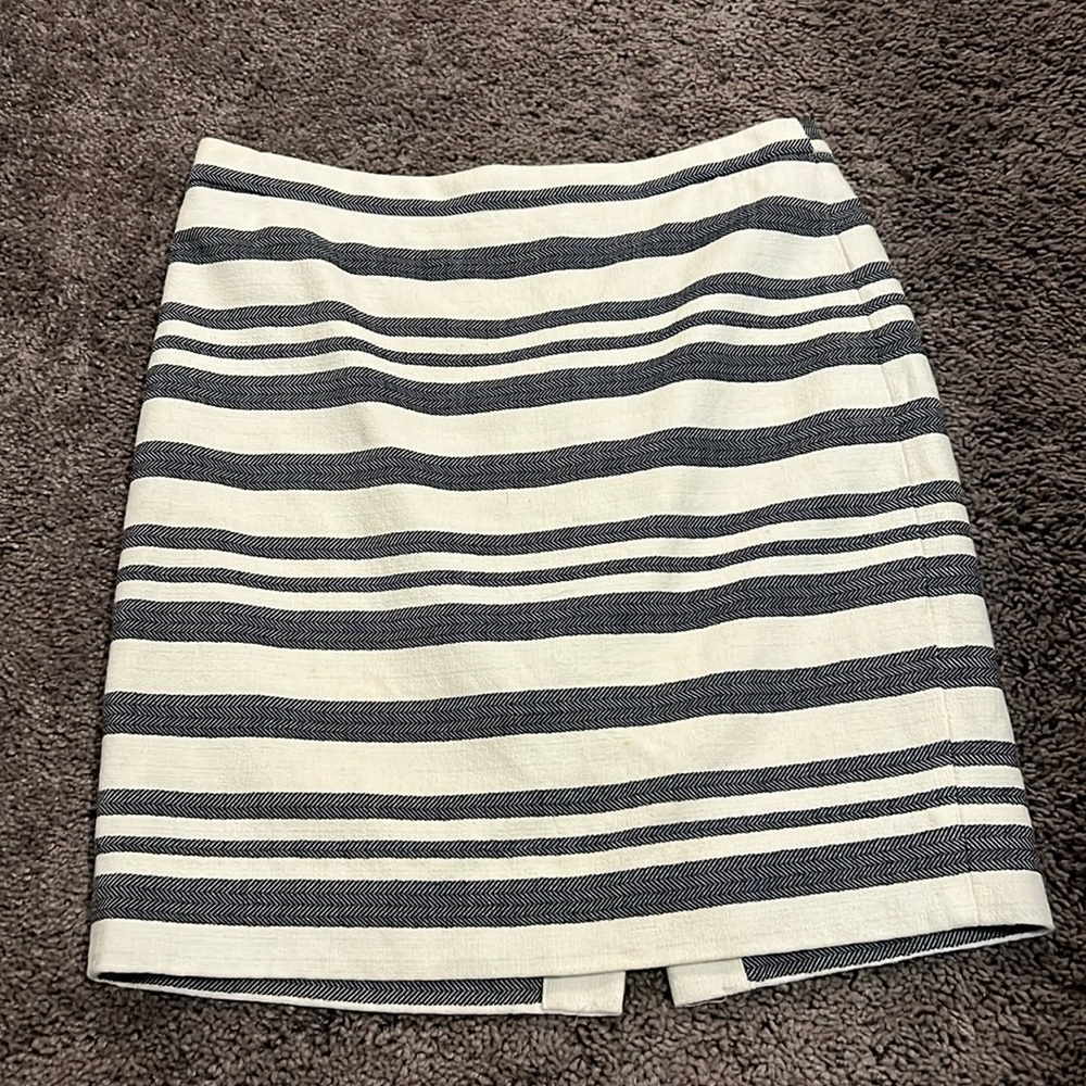 Business casual summer friendly skirt